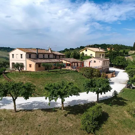 In Marche With Pool & Wine Tours Semesterbostad